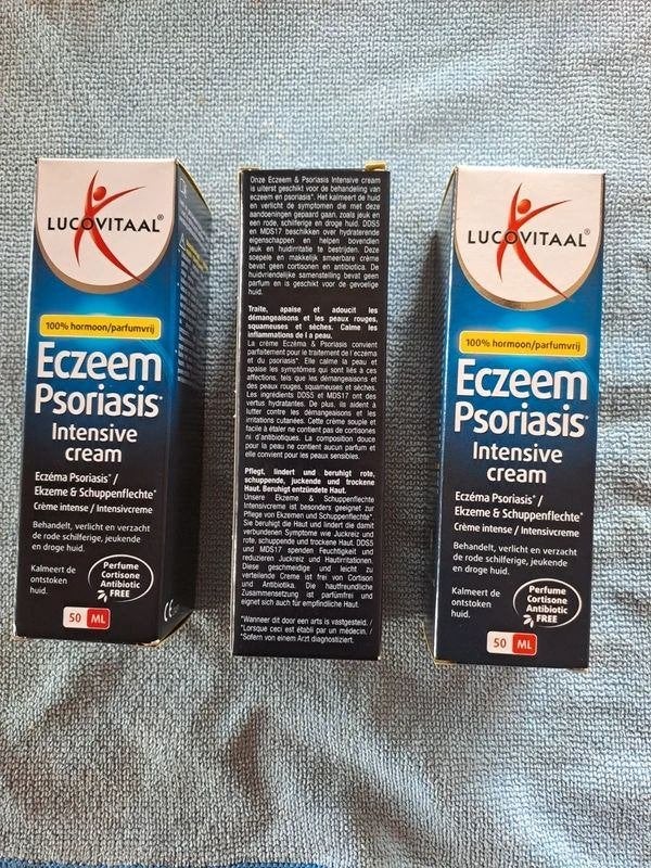 lucovitaal eczeem psoriasis intensieve creme 3x nieuw, Verzenden, Nieuw, Bodylotion, Crème of Olie