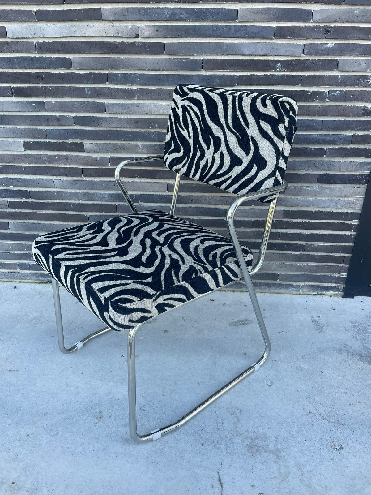 Zebra stoek met chroom, Huis en Inrichting, Ophalen, Nieuw, Zwart, Eén