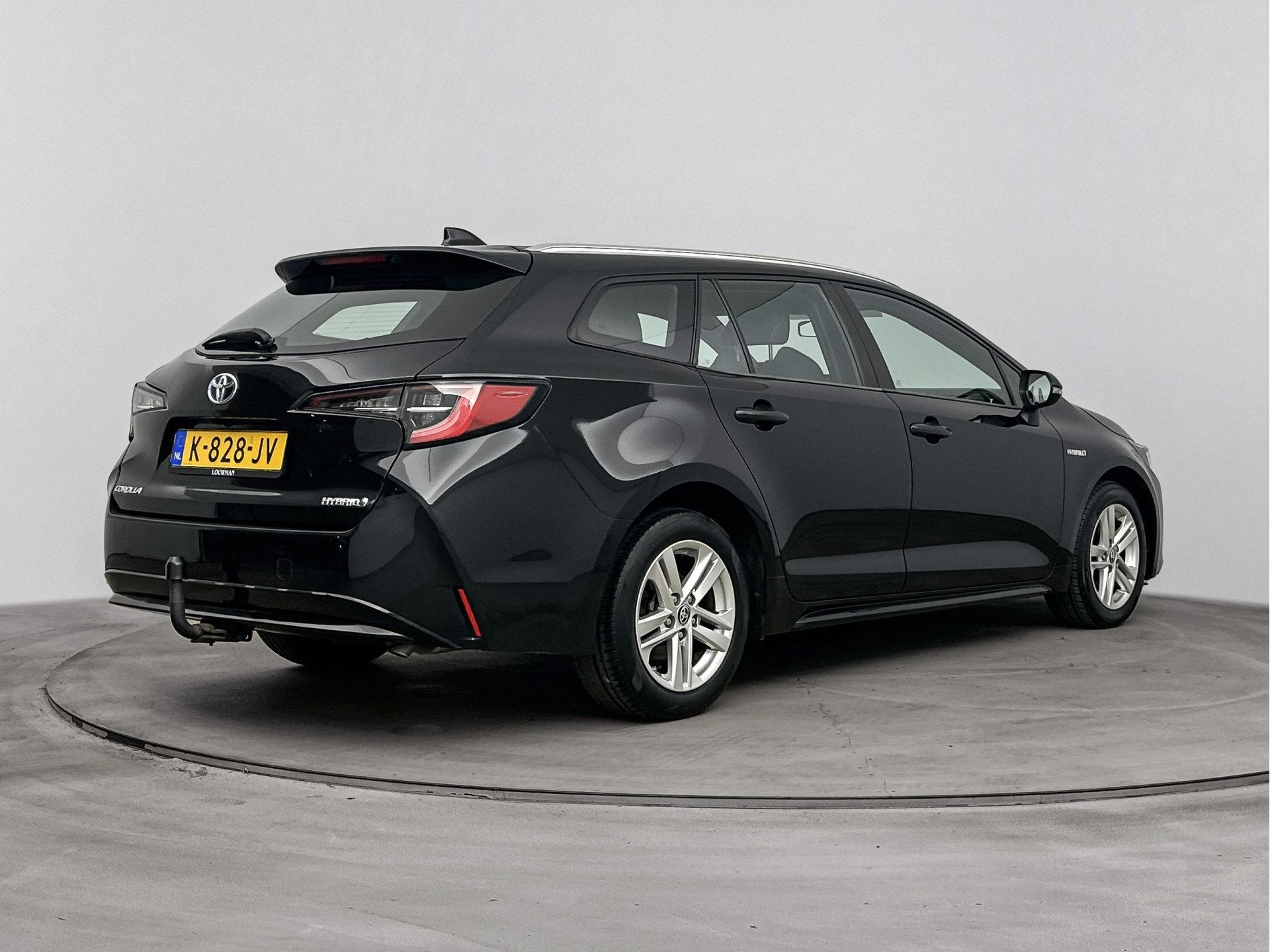 Toyota Corolla Touring Sports 1.8 Hybrid Active | Trekhaak |, Auto's, Gebruikt, 4 cilinders, Corolla, Zwart