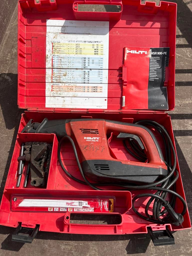 Hilti WSR 900-PE Reciprozaag met koffer en accessoires, Gebruikt, 70 mm of meer, 600 tot 1200 watt, Ophalen of Verzenden