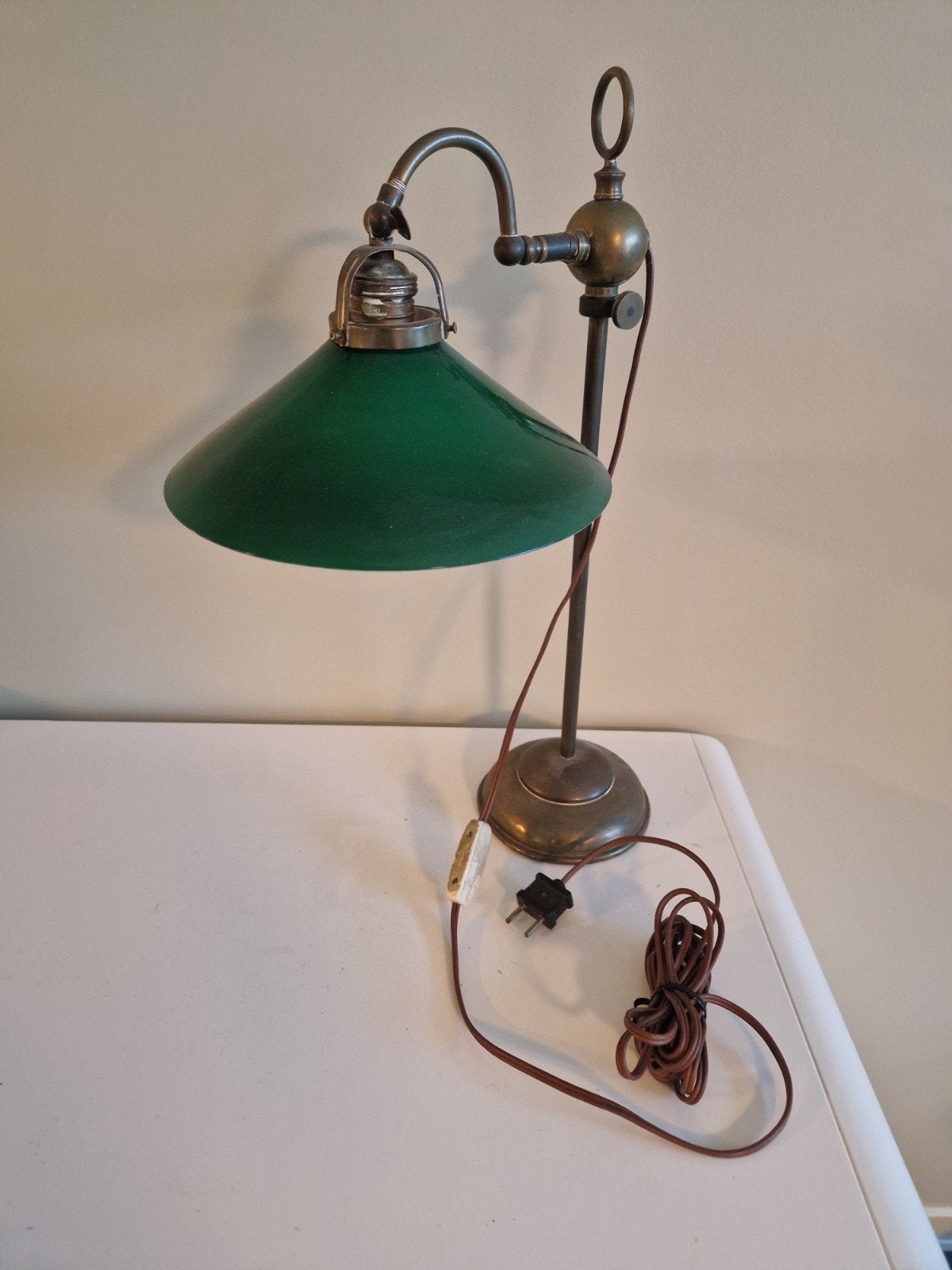 Klassieke bankierslamp met groene glazen kap – messingkleuri, Ophalen