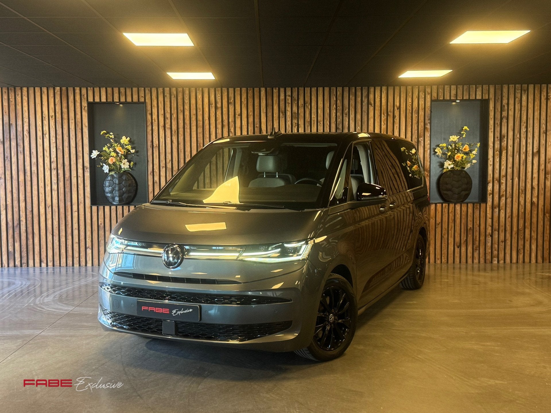Volkswagen MULTIVAN 1.4 eHybrid L2H1 Edition / Massage / Mem, Auto's, Automatische klimaatregeling, Gebruikt, Euro 6, 150 pk