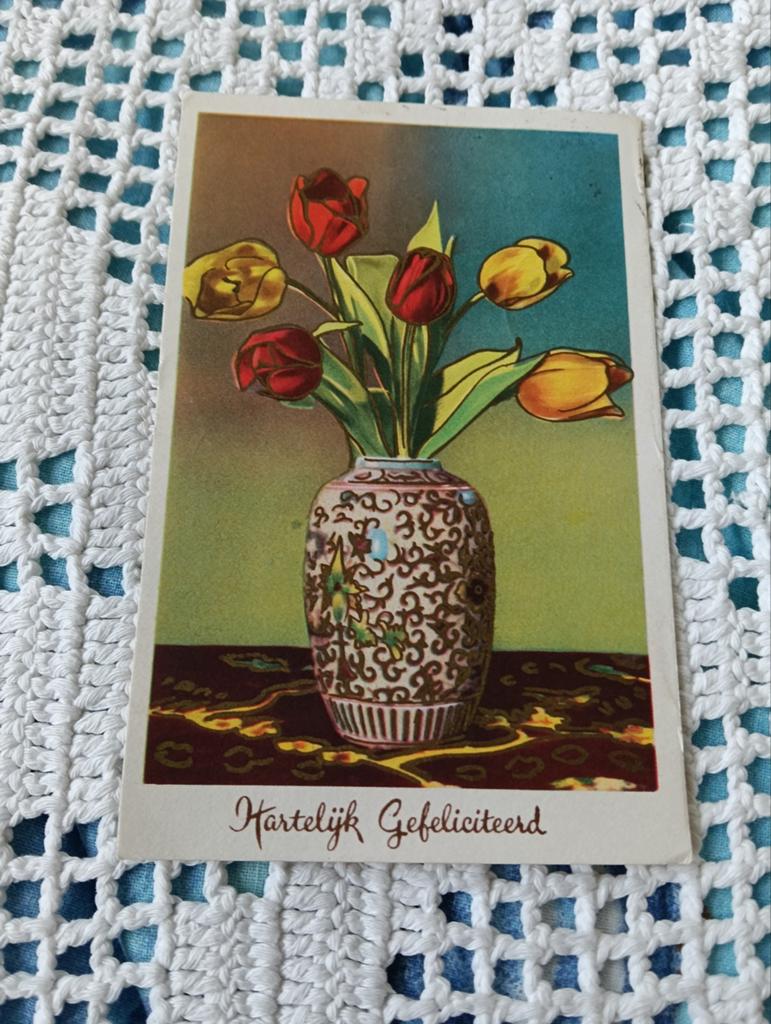 kaart: Hartelijk Gefeliciteerd met tulpen, Ophalen of Verzenden, Voor 1920, Gelopen