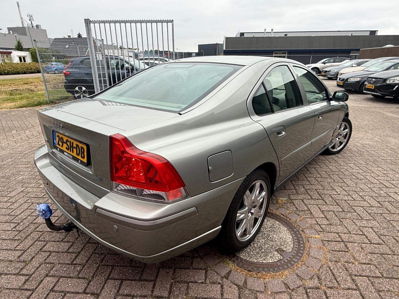Volvo S60 2.4 Kinetic Chrono | Unieke Kilometerstand! | Stoe, Auto's, Volvo, Voorwielaandrijving, Gebruikt, 1600 kg, Sedan