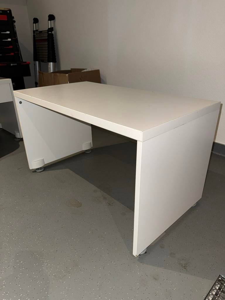 Witte kindertafel 2 Ideaal voor spelen en leren verstelbaar, Kinderen en Baby's, Kinderkamer | Tafels en Stoelen, Ophalen of Verzenden