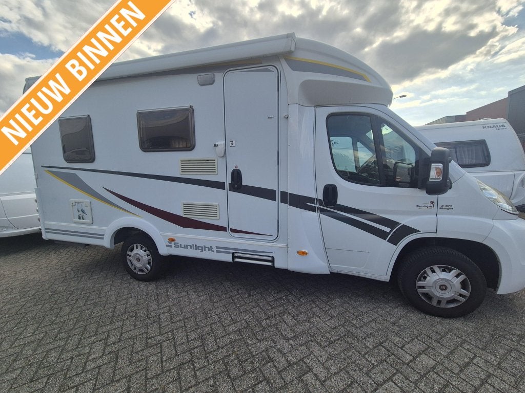 Sunlight T 58 2014 Luifel, electr.fietsenrek 36750,-, Standaard zit, Sunlight, Ringverwarming, Fiat