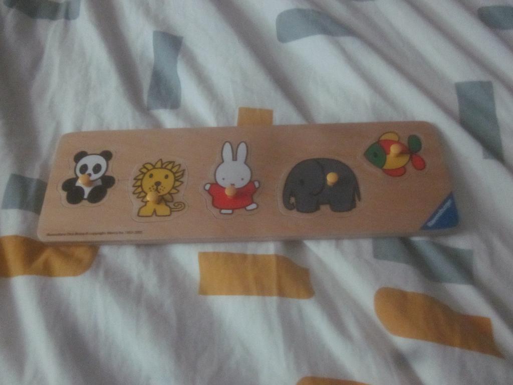 Nieuwe houten knopjes puzzel van Nijntje/Bruna, Nieuw, Ophalen of Verzenden, Van hout, Minder dan 10 stukjes