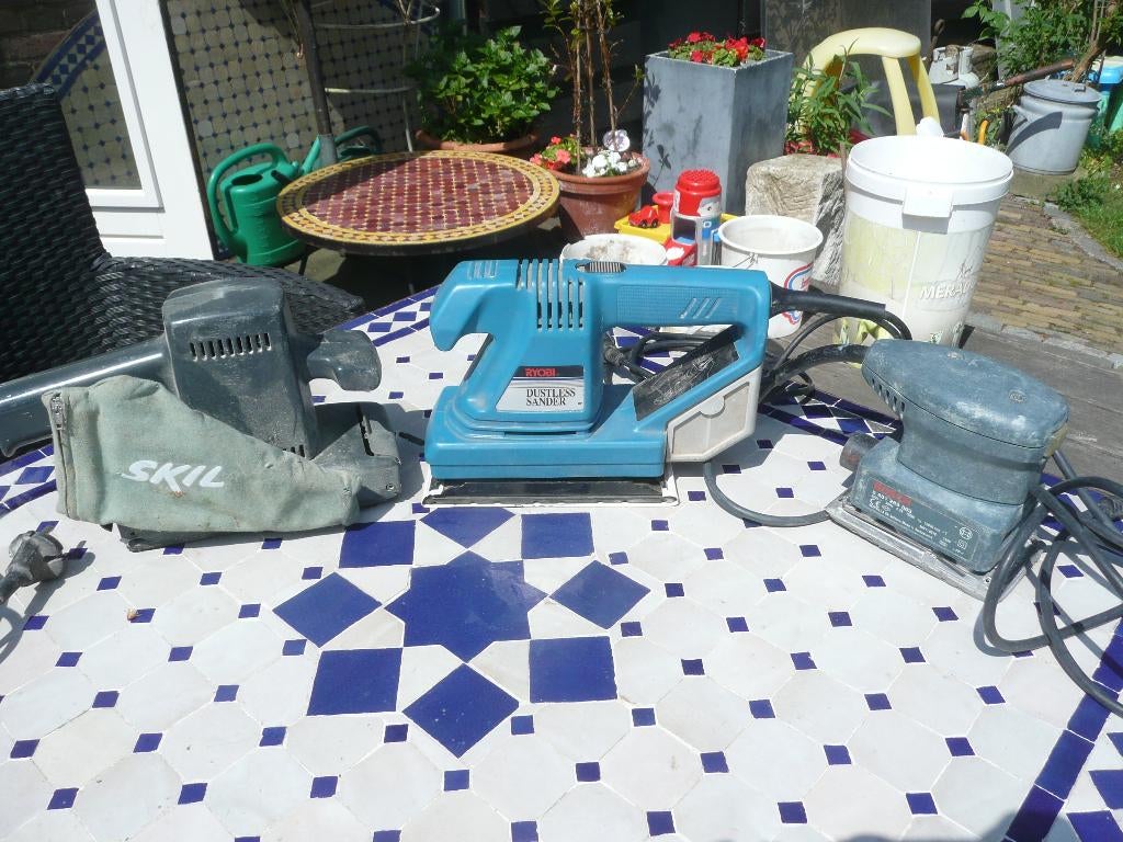 3 schuurmachines, Doe-het-zelf en Verbouw, Gereedschap | Schuurmachines, Ophalen, Gebruikt, 1200 watt of meer, Vlakschuurmachine