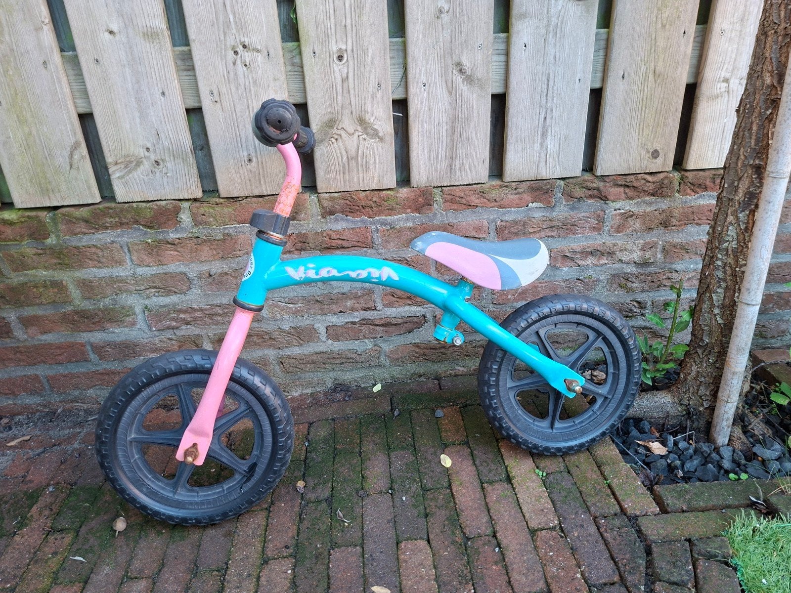 Loopfiets Via Via met roestplekken, Ophalen, Gebruikt, Minder dan 16 inch, Via Via
