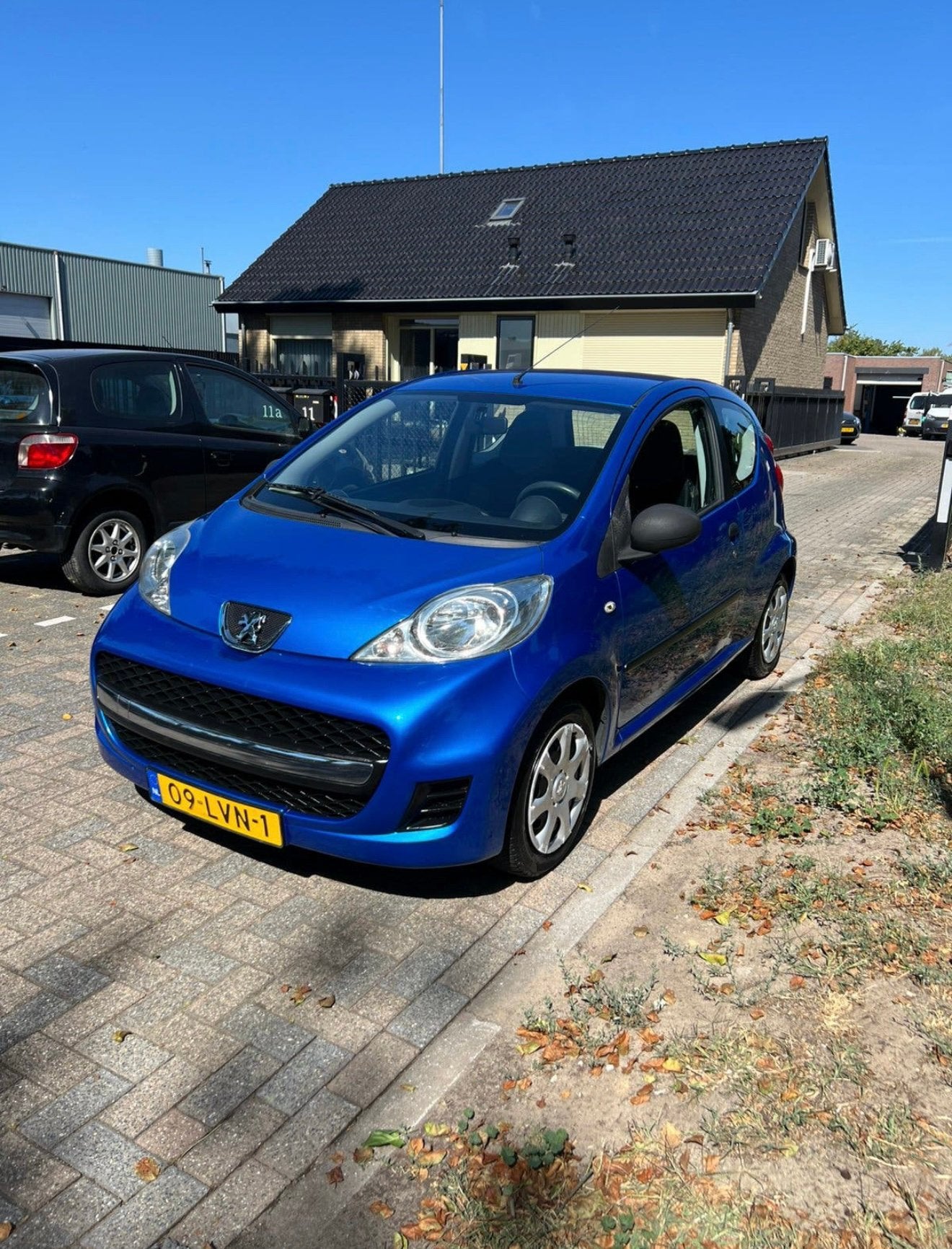 Peugeot 107 1.0 12V 3DR 2010 Blauw | NW APK LAGE KM NAP, Auto's, Voorwielaandrijving, 68 pk, Origineel Nederlands, Handgeschakeld