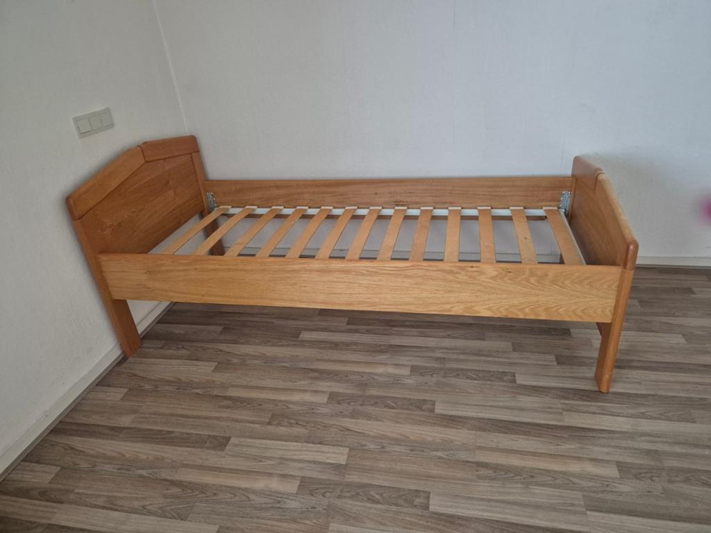 Eiken eenpersoonsbed 90x200 cm, Gebruikt, 90 cm, Eenpersoons, Bruin