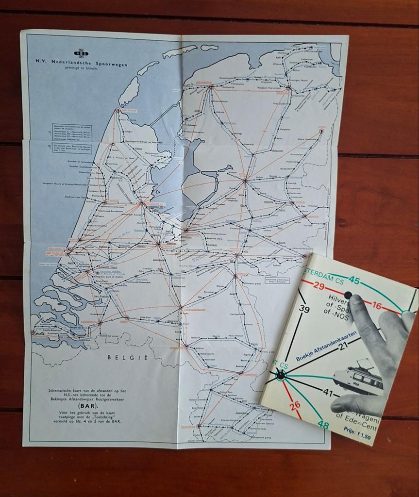 NS Boekje Afstandenkaarten met poster, Verzamelen, Spoorwegen en Tramwegen, Ophalen of Verzenden, Zo goed als nieuw, Trein, Boek of Tijdschrift