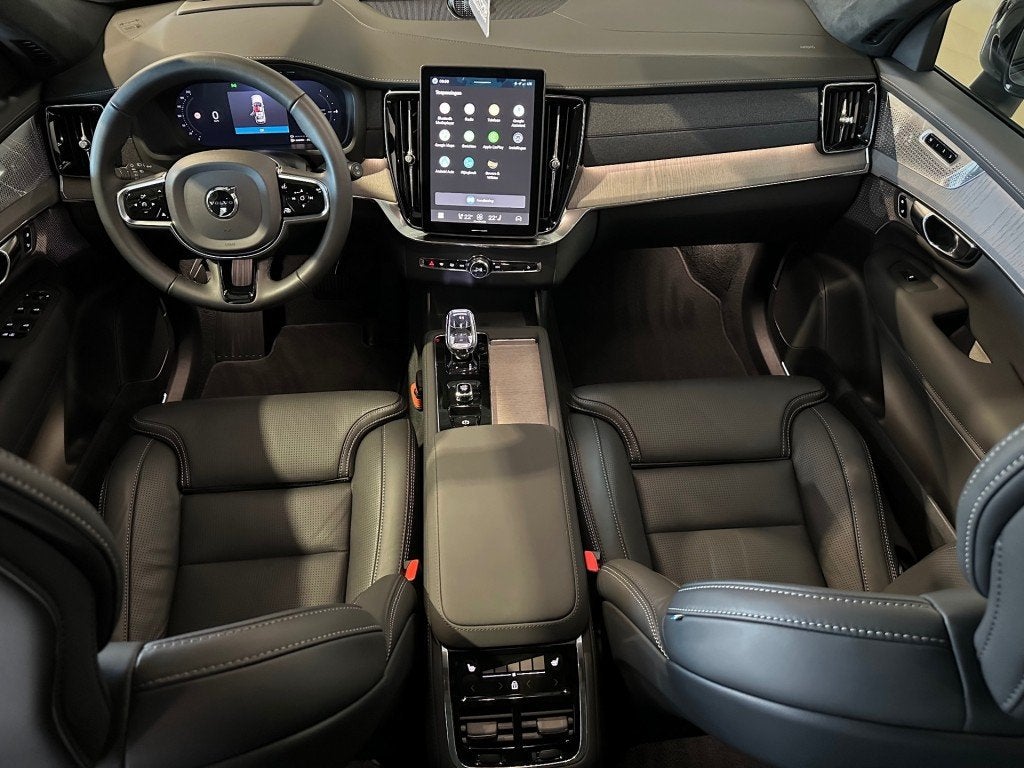 Volvo XC90 2.0 T8 AWD ULDAEXED l PANO l B & W l LUCHTVER. l, 4 cilinders, 7 stoelen, Bedrijf, Hybride Elektrisch/Benzine