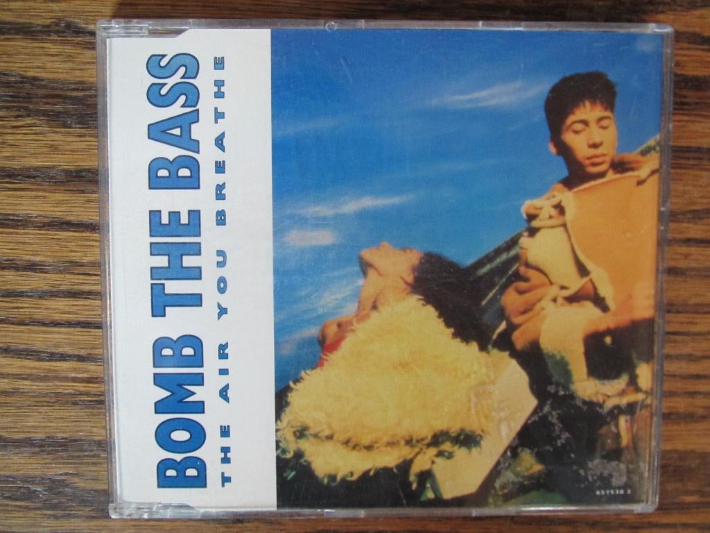 The Air You Breathe [4-track] - Bomb The Bass, Maxi-single, Ophalen of Verzenden, Zo goed als nieuw, 1 single