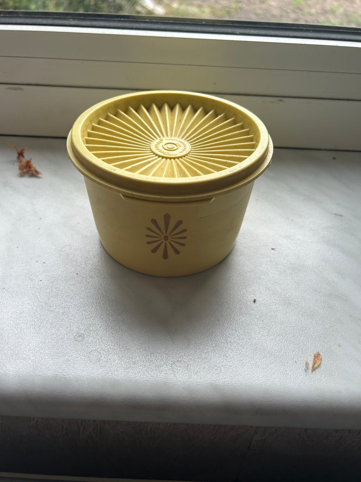 Tupperware bewaardoosje geel, Huis en Inrichting, Keuken | Tupperware, Gebruikt, Bewaardoos, Geel, Ophalen of Verzenden