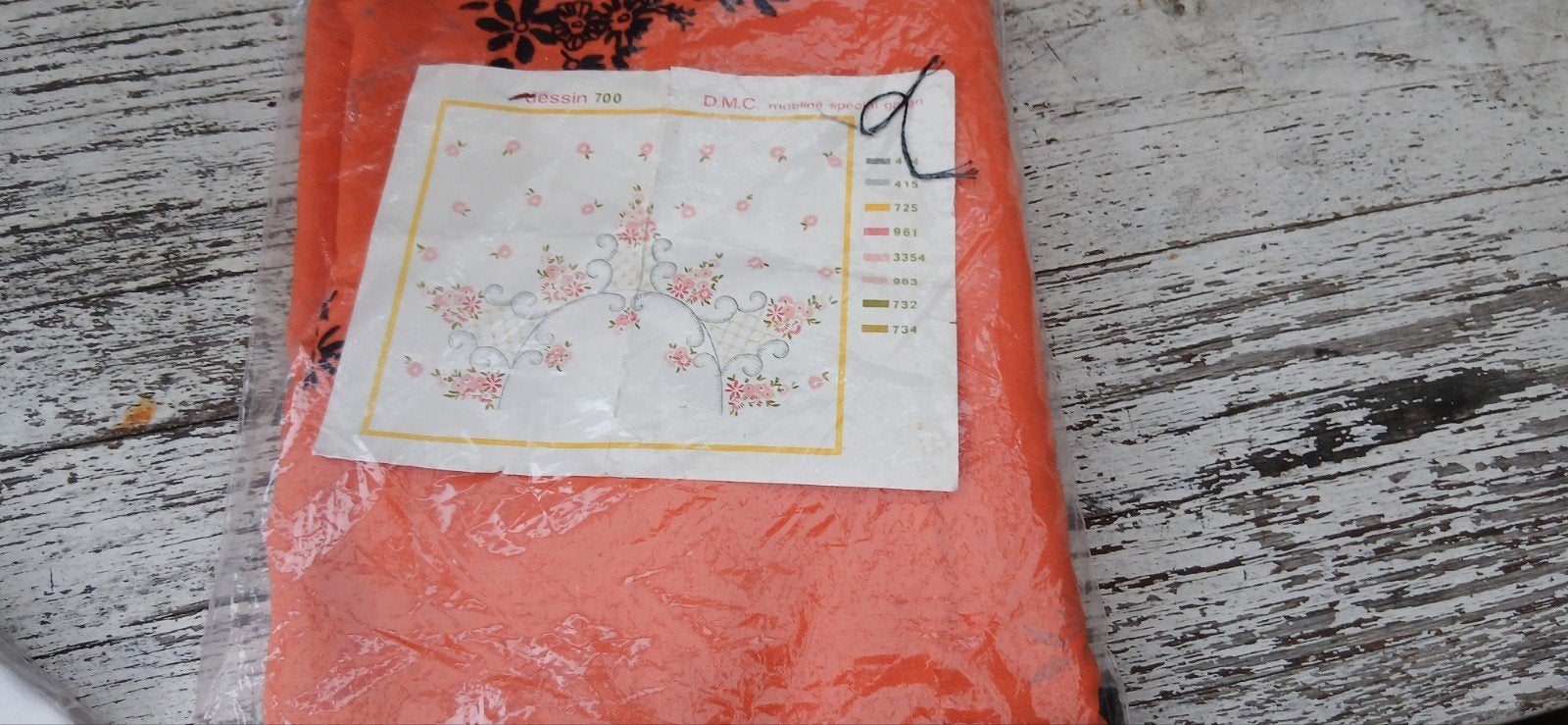 Oranje Voorbedrukt tafellaken om te borduren, Ophalen of Verzenden, Gebruikt, Handborduren, Borduurpakket