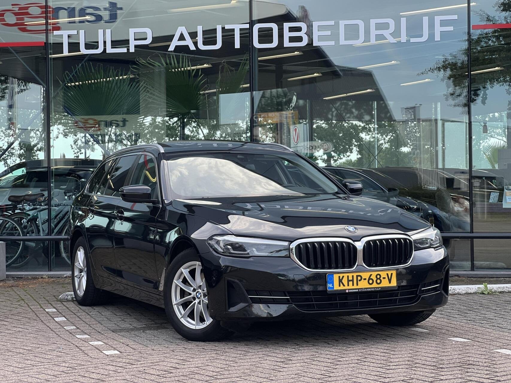 BMW 5-serie Touring 520d Business Edition Plus Automaat Pano, Auto's, Automaat, Dealer onderhouden, Achterwielaandrijving, 4 cilinders