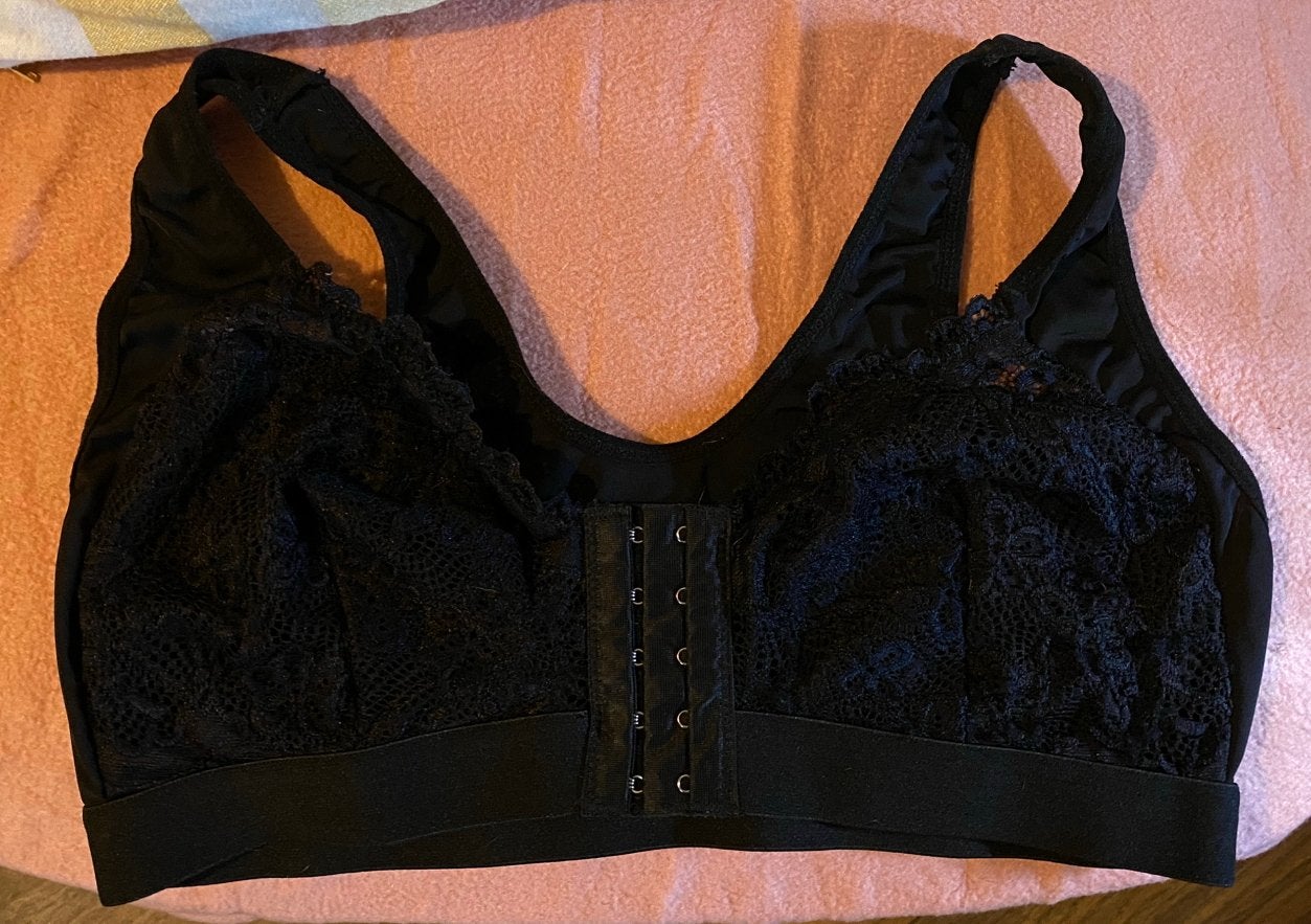 GRATIS Gloednieuwe BH (XL), Kleding | Dames, Ondergoed en Lingerie, Ophalen of Verzenden, Zwart, BH