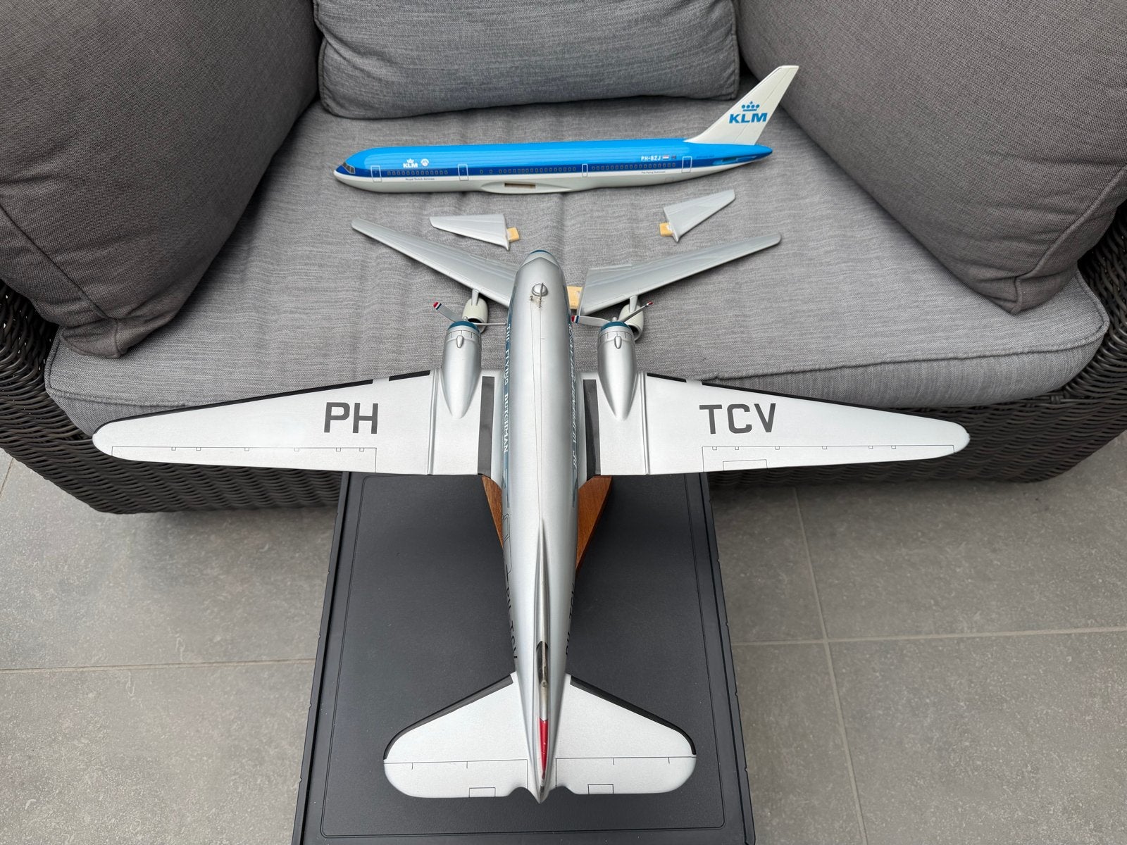 Groot Douglas DC-3 KLM 'The Flying Dutchman' modelvliegtuig, Ophalen, Zo goed als nieuw, Schaalmodel