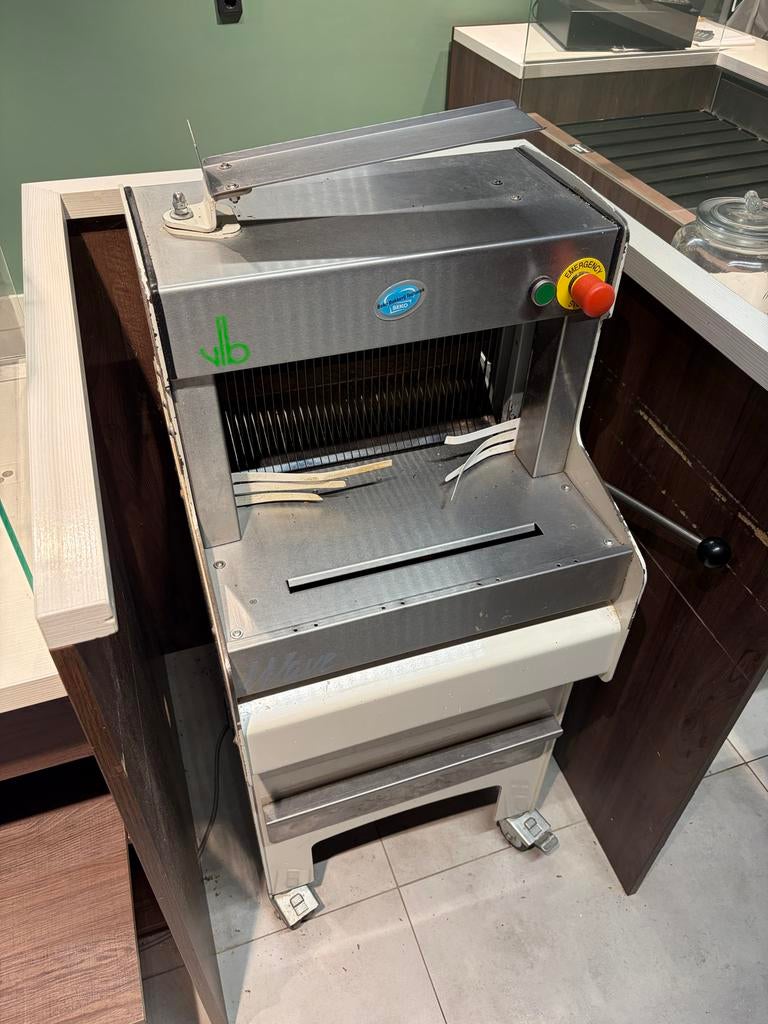 Professionele Broodsnijmachine - Beko Bakkerij Techniek, Witgoed en Apparatuur, Ophalen