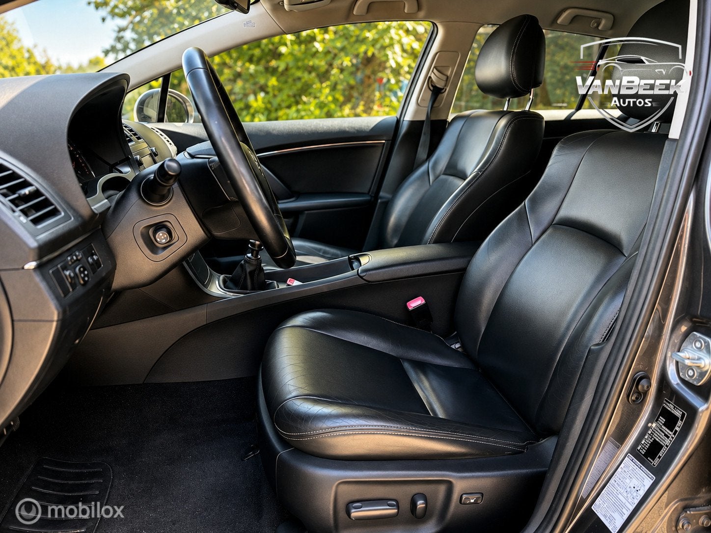 Toyota Avensis 2.0 VVTi Executive Business, Voorwielaandrijving, Euro 5, 4 cilinders, Automatische klimaatregeling