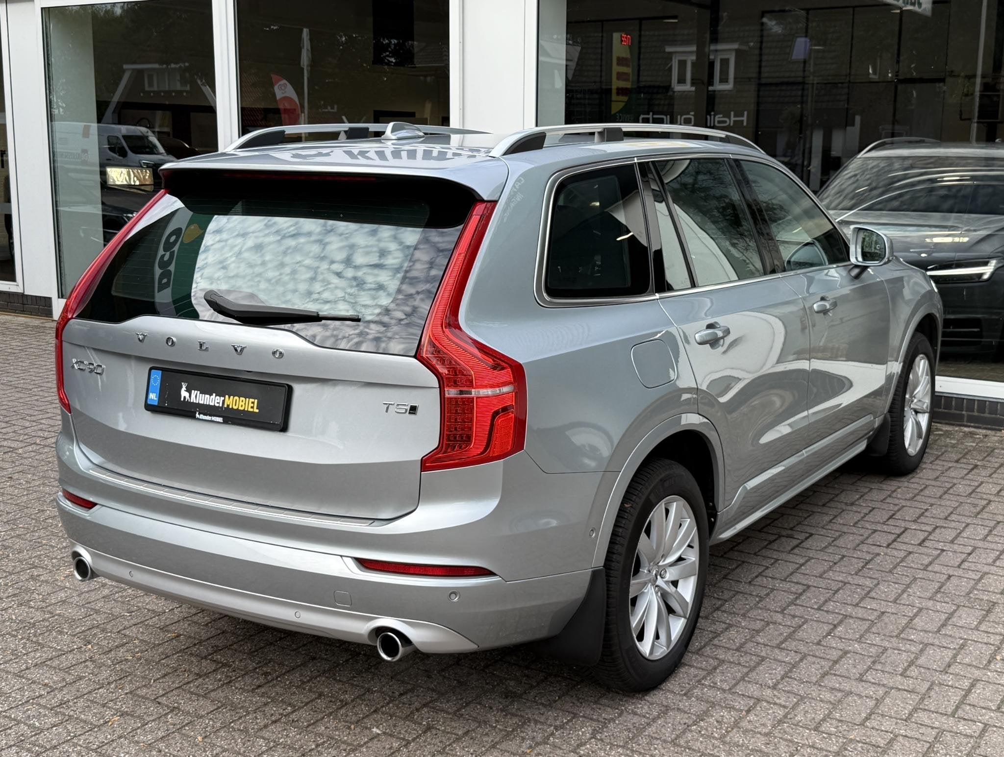 Volvo XC90 2.0 T5 AWD Momentum |360°Camera|Trekhaak|2e Eig|, Auto's, Stof, Gebruikt, Euro 6, 1969 cc