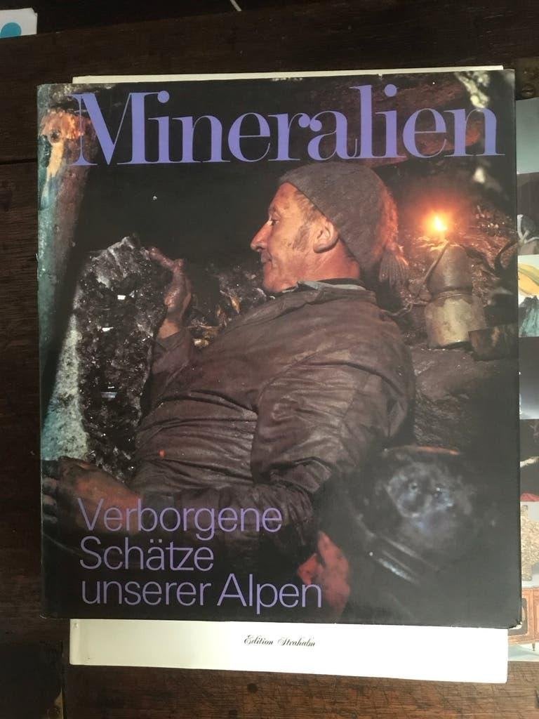 Boek: Mineralien - Verborgen Schatten unserer Alpen, Verzamelen, Ophalen of Verzenden, Mineraal
