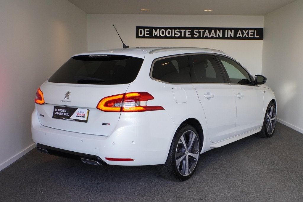 Peugeot 308 SW 1.2 PureTech GT-line (bj 2020), Auto's, Peugeot, Voorwielaandrijving, Gebruikt, 1199 cc, Leder en Stof