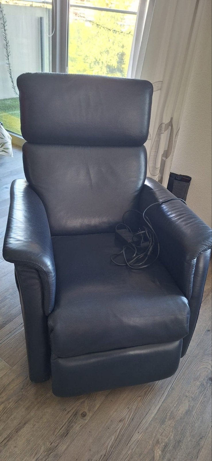Foto 3 van Comfortabele leren relaxfauteuil - Donkerblauw