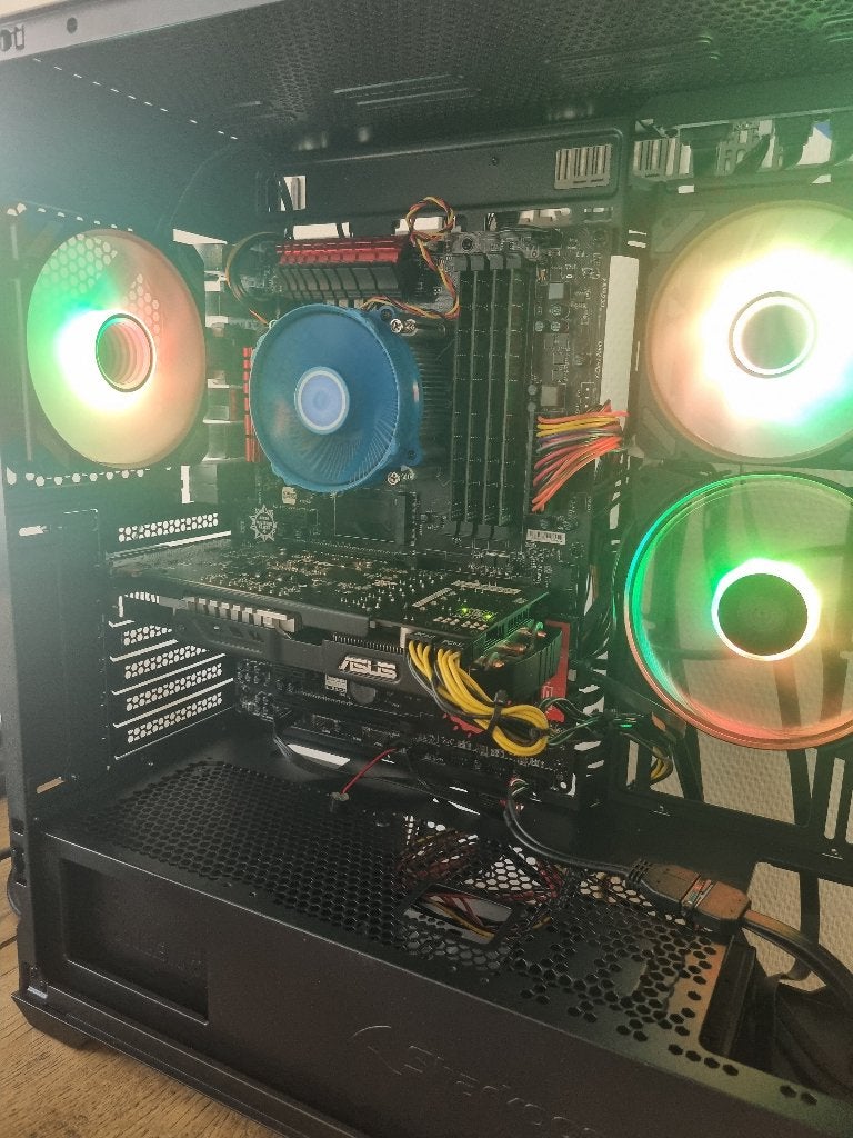 Prima Game PC 32 GB RAM SSD en GTX videokaart. Nette prijs!, Ophalen, Overige genres, 1 speler, Zo goed als nieuw