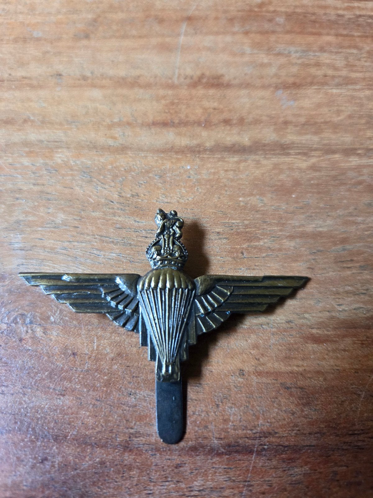 Wo2 baret embleem para, Ophalen of Verzenden
