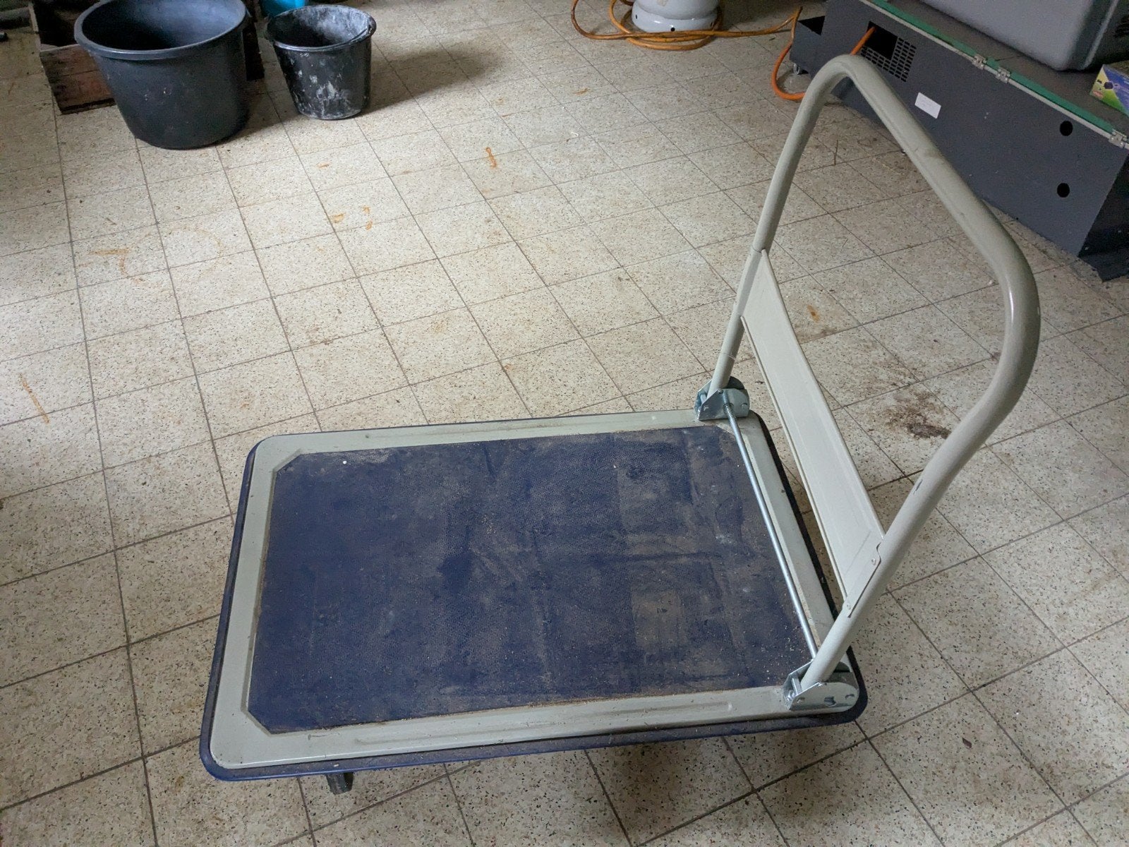 Trolley 4 wielen, 100 liter of meer, Ophalen, Transportkar