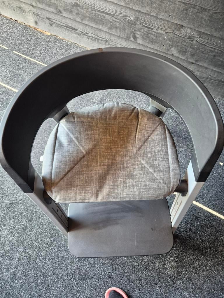 Stokke Steps kinderstoel met kussen - Zwart/Grijs, Ophalen, Gebruikt, Meegroeistoel, Aanschuifbaar