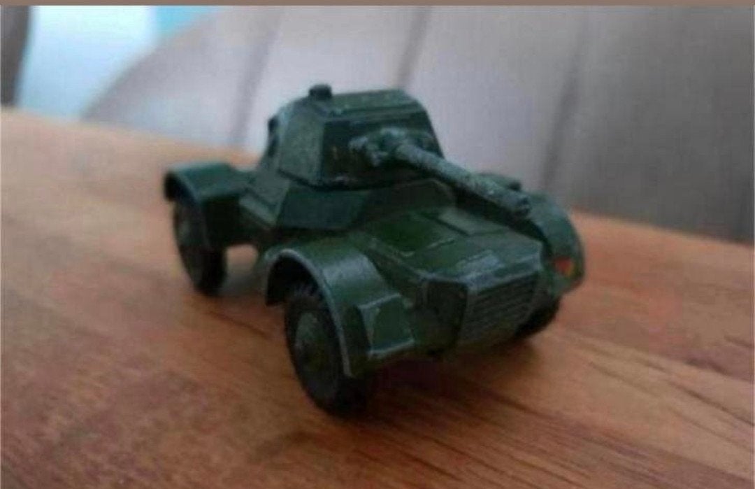 Armoured Car van Dinky Toys nr.670, Hobby en Vrije tijd, Modelauto's | 1:43, Ophalen of Verzenden, Gebruikt, Overige typen, Dinky Toys