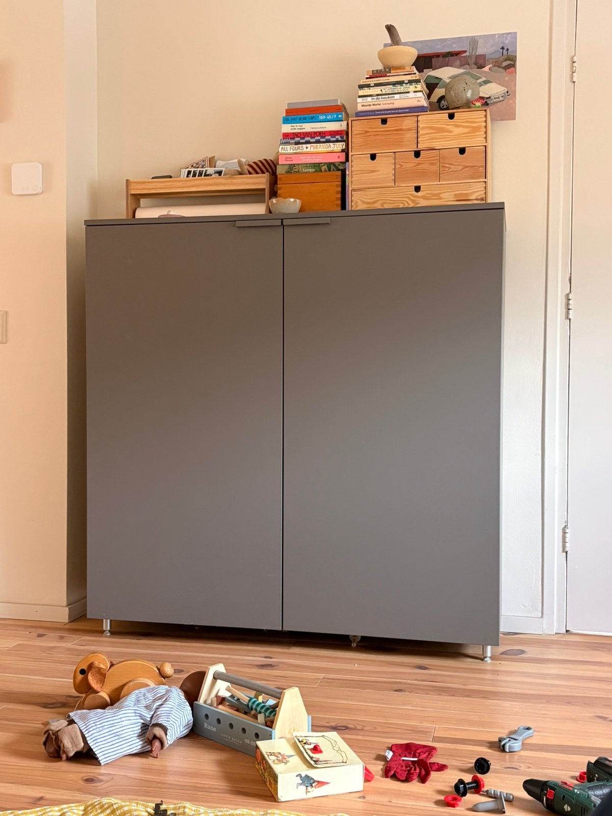Italiaanse design kast / dressoir / servieskast, Ophalen, Zo goed als nieuw, 25 tot 50 cm