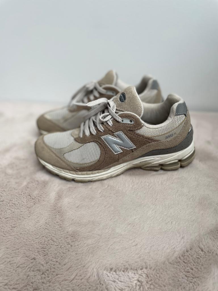 New balance 2002R 39 taupe, Kleding | Dames, Schoenen, Bruin, New Balance, Ophalen of Verzenden, Sneakers of Gympen