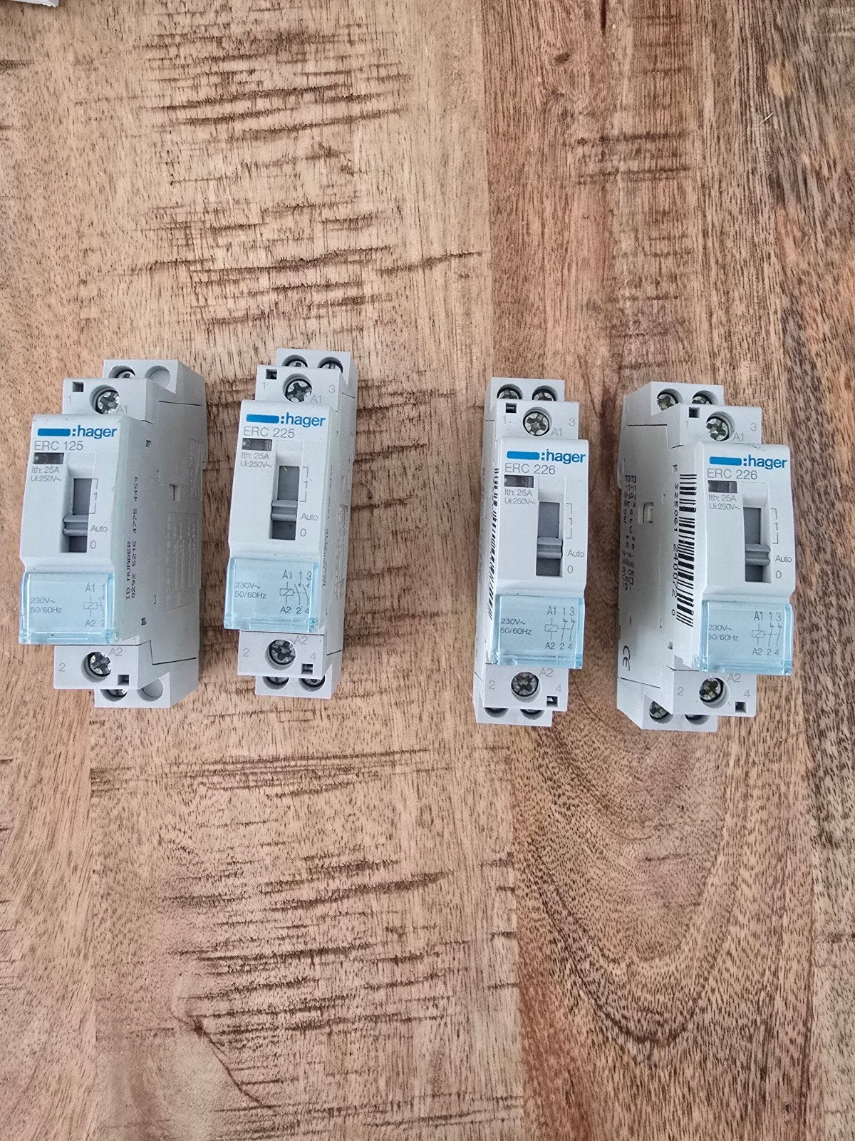 Hager magneetschakelaar, Doe-het-zelf en Verbouw, Ophalen of Verzenden, Zo goed als nieuw, Hager, Overige typen