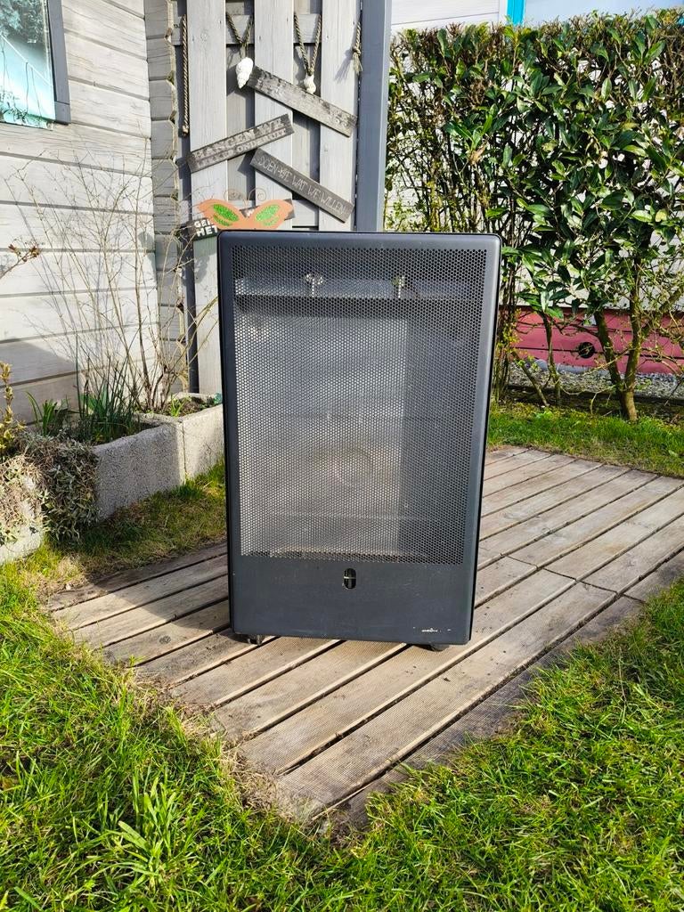 Gaskachel met roestplekken, werkt nog perfect, Huis en Inrichting, Kachels, Gebruikt, Gaskachel, Gas, Ophalen