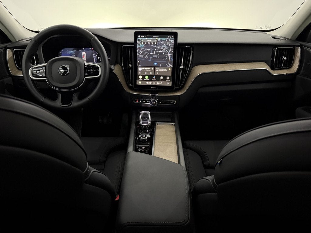 Volvo XC60 2.0 T8 Plug-in hybrid AWD Plus Dark Panoramadak,, Automaat, Gebruikt, 4 cilinders, 1969 cc