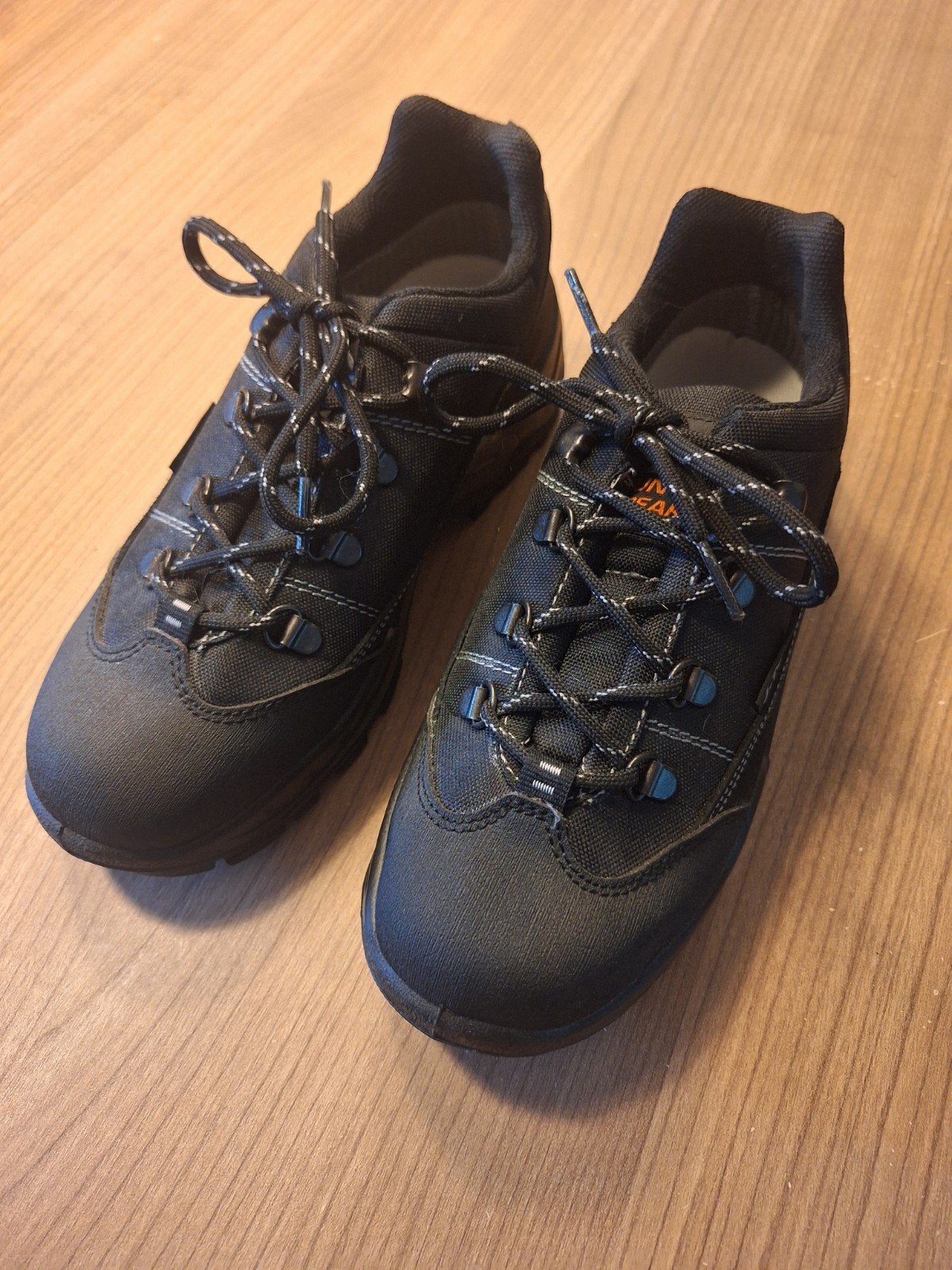 Nieuwe, stevige, zwarte wandelschoenen, maat 37, Ophalen, Nieuw, Schoenen