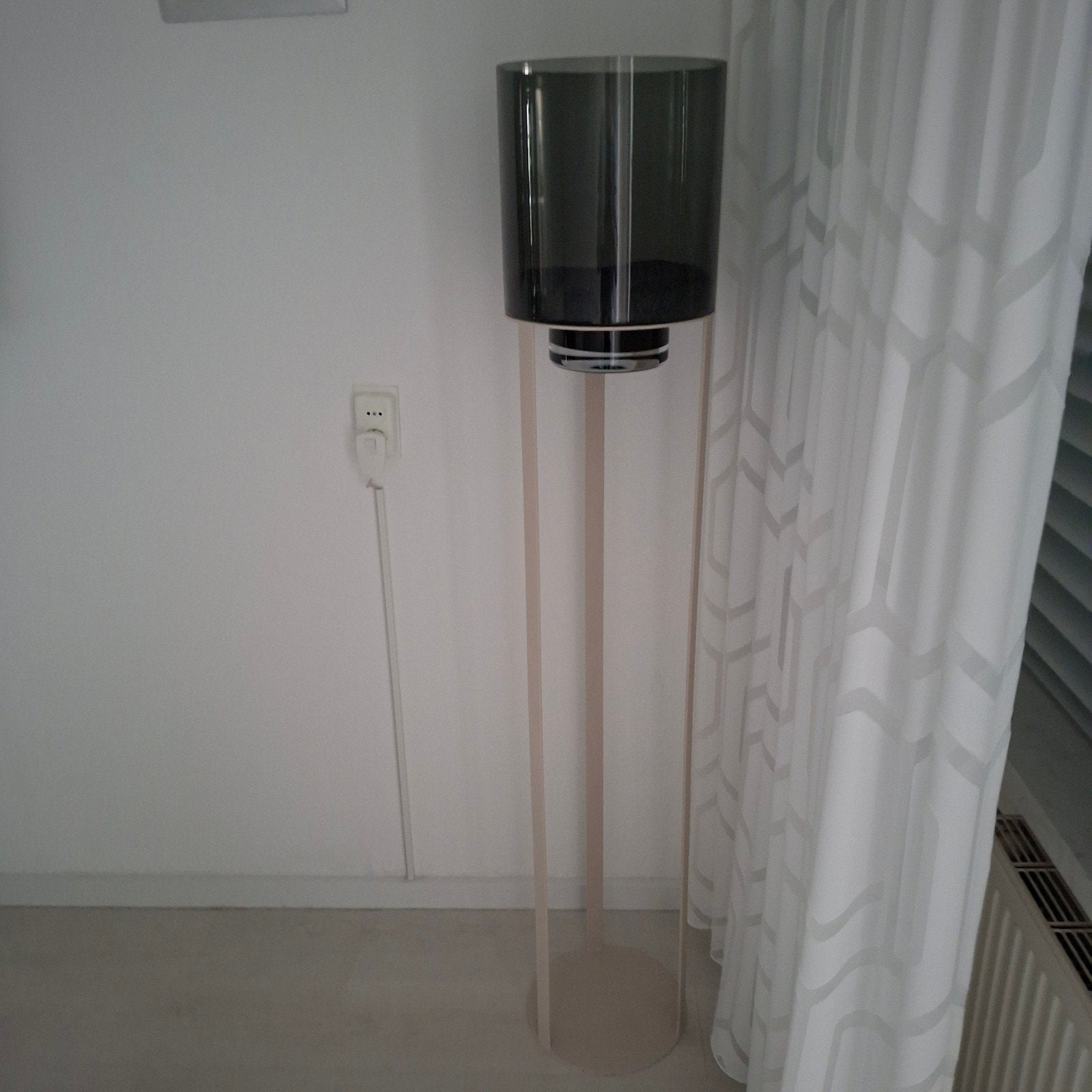Modern staand windlicht met donkere glazen pot., Ophalen, Zo goed als nieuw