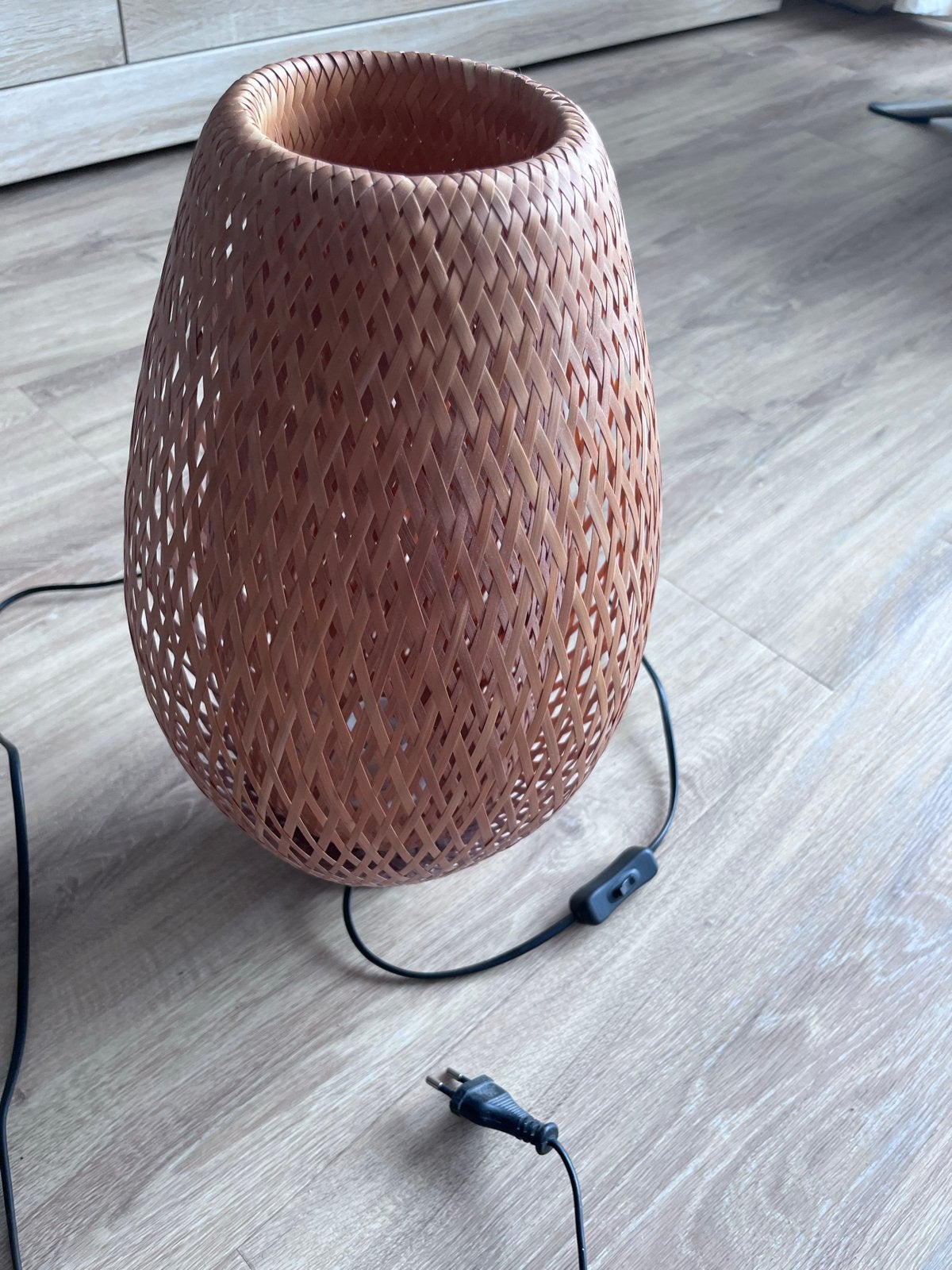 IKEA Böja Tafellamp - Handgeweven Bamboe, Huis en Inrichting, Met schakelaar, Scandinavisch, Natuurlijk materiaal, IKEA