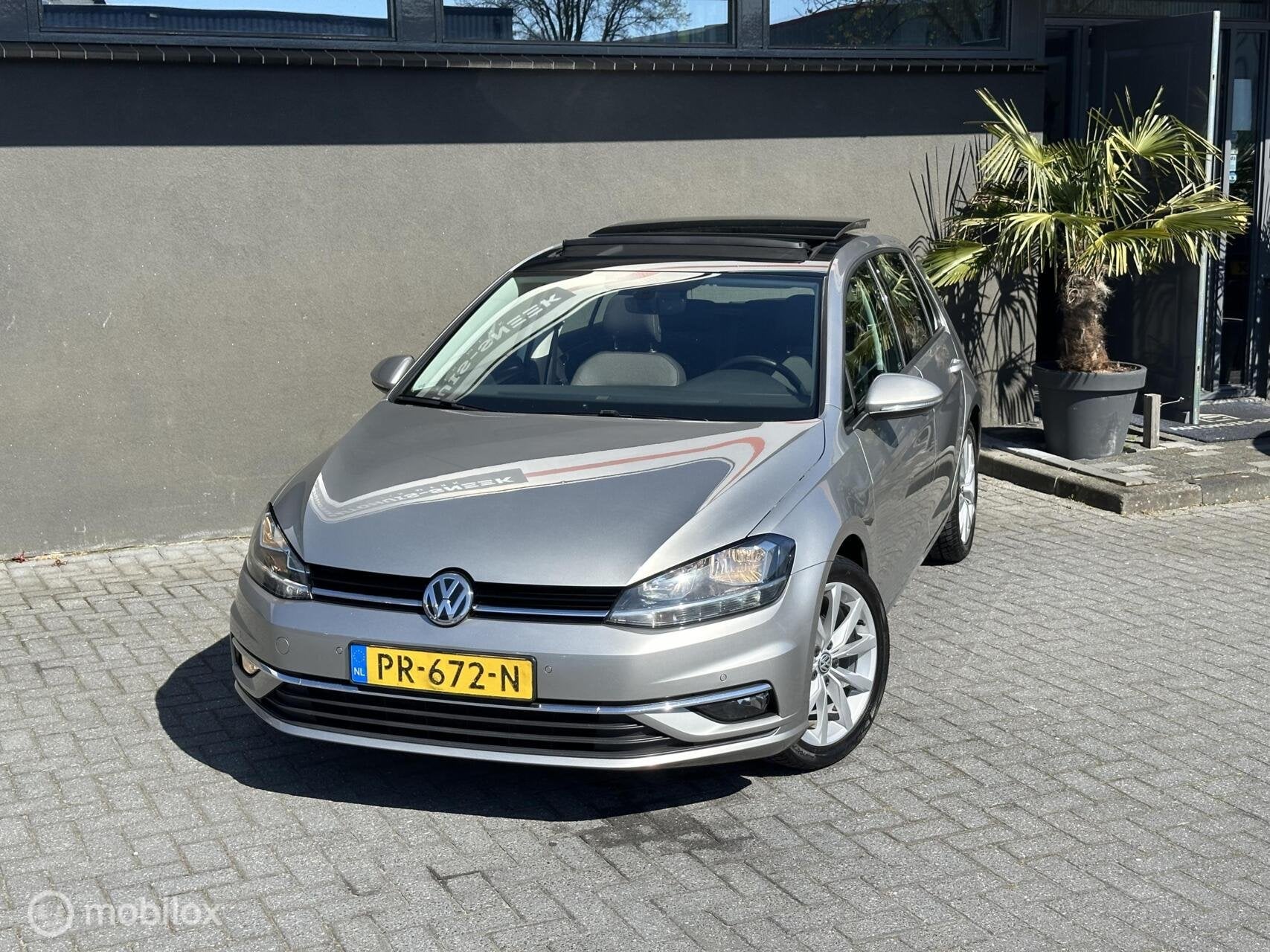 Volkswagen Golf 1.0 TSI Comfortline Business | Pano |CarPlay, Auto's, Gebruikt, Euro 6, Origineel Nederlands, Bedrijf