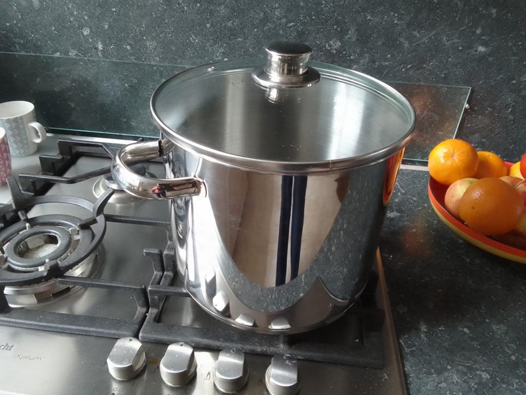 Te koop grote soeppan, Ophalen, Overige materialen