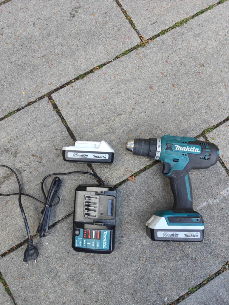 Makita DF488D Accuboormachine incl. Lader + Accu, Doe-het-zelf en Verbouw, Gereedschap | Boormachines, Ophalen of Verzenden, Zo goed als nieuw