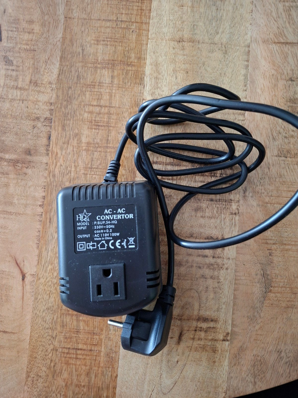 AC-AC Converter 230V naar 110V 100W met US stekker, Ophalen of Verzenden, Zo goed als nieuw