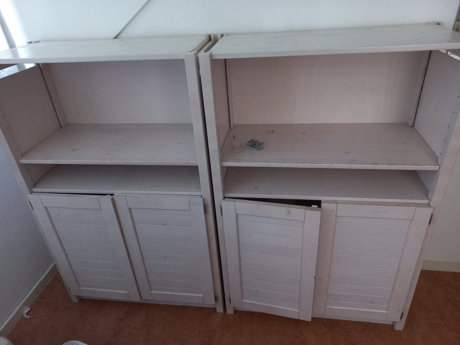 2 Witte Lundia kasten met deuren en planken 80x40x110-120 cm, Ophalen, Gebruikt, 100 tot 150 cm, 50 tot 100 cm