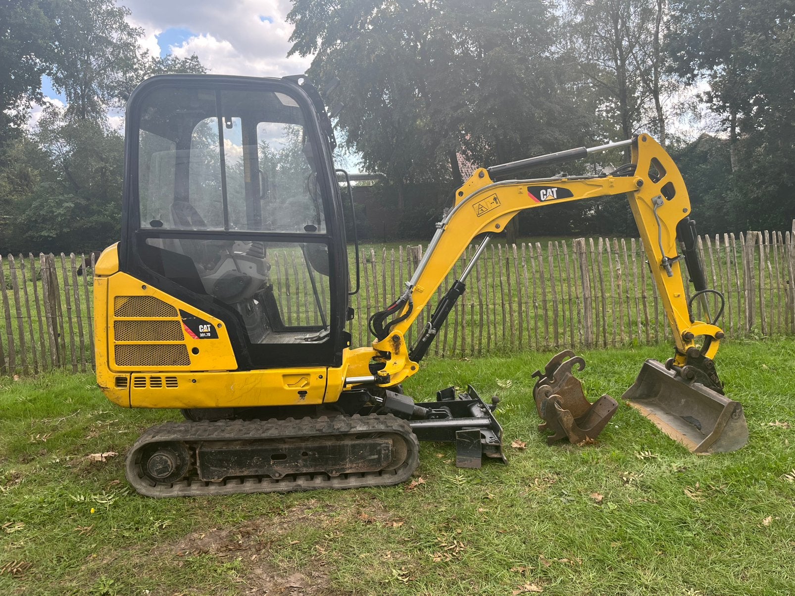 2x cat minigraver 301.4C & 301.7D Bouwjaar 2014 & 2017, Ophalen of Verzenden, Graafmachine
