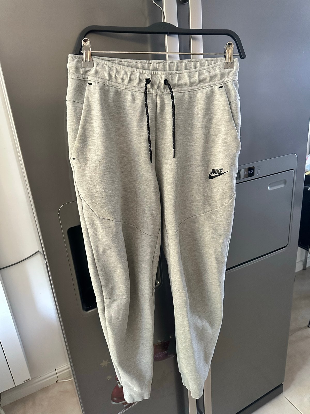 Nike Tech Fleece Joggingbroek Maat S Grijs, Ophalen of Verzenden, Grijs, Gedragen, Algemeen