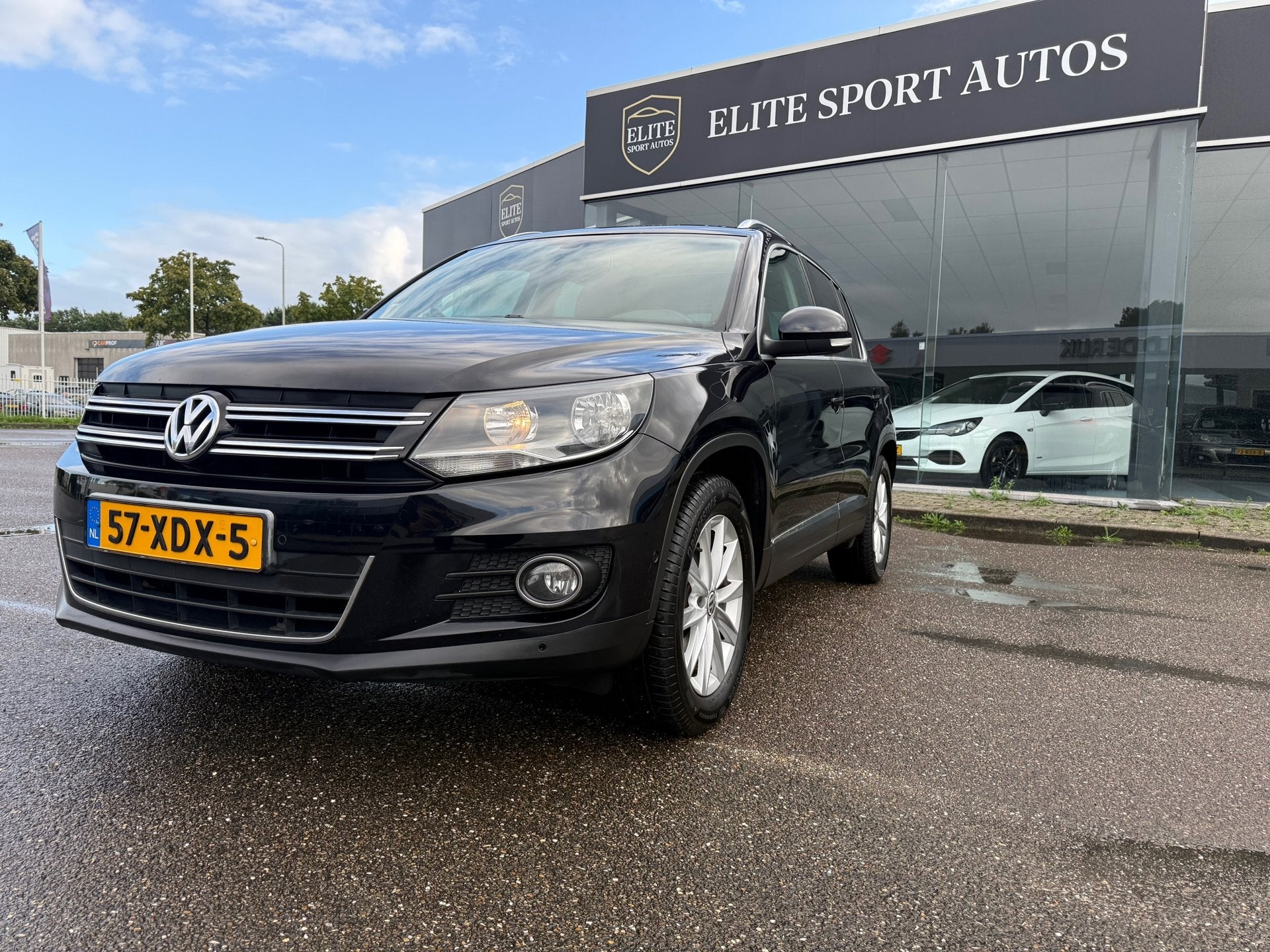Volkswagen Tiguan 1.4 TSI Sport&Style I Pano I Verwarmde voo, Voorwielaandrijving, Euro 5, 15 km/l, 4 cilinders